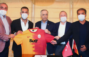 OFICIAL: Arda Turan regressa 9 anos depois.