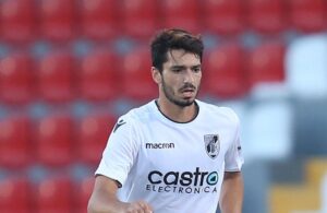 Pepê a caminho da Grécia.