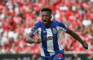 Tianjin Teda interessado em Zé Luís.