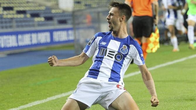 Nice pretende Fábio Vieira.