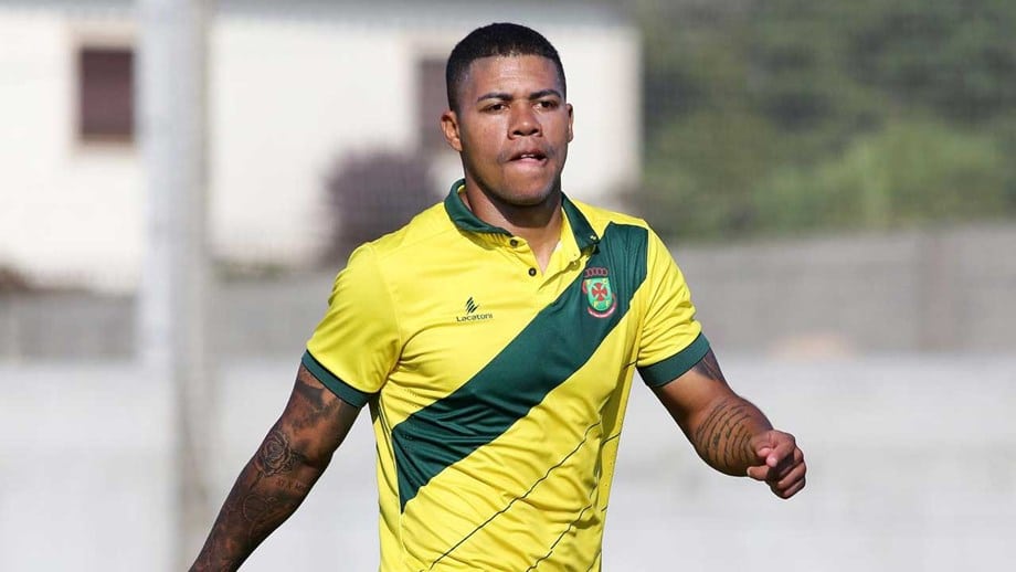 Douglas Tanque com vários interessados.