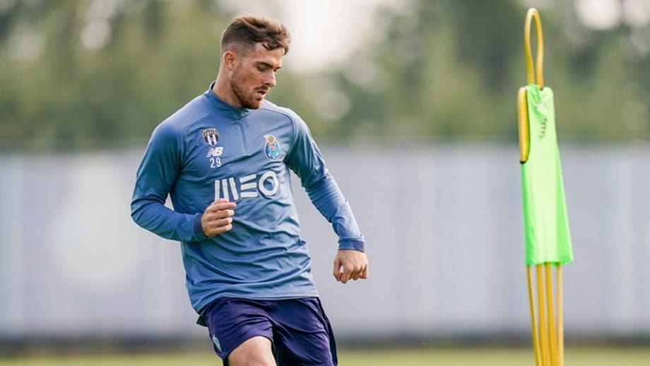 Toni Martinez de saída?