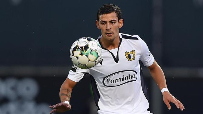 OFICIAL: Lameiras reforça o “Castelo”.