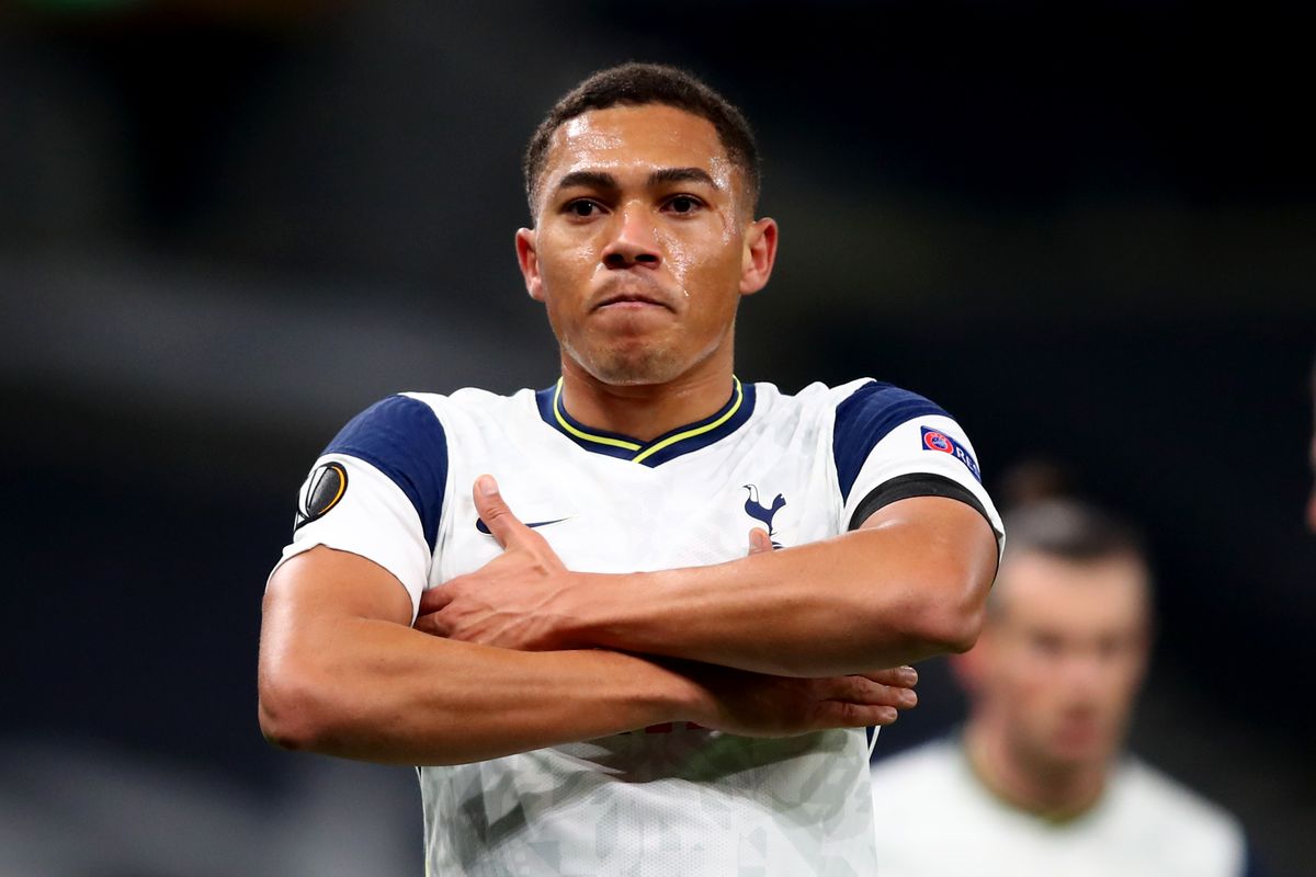 Carlos Vinícius integra a equipa da semana da Liga Europa