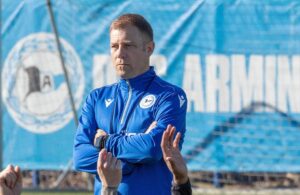 OFICIAL: Frank Kramer é o novo treinador do Arminia Bielefeld.