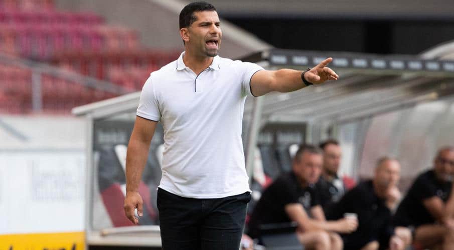 OFICIAL: Schalke 04 tem (mais um) novo treinador.