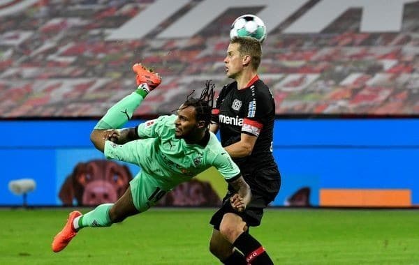 Transferência Lazaro: Benfica espera por Valentino