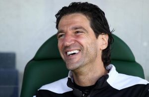 Jorge Simão chega a 250 jogos como comandante