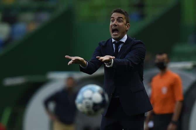 Treinador espanhol para liderar os Castores