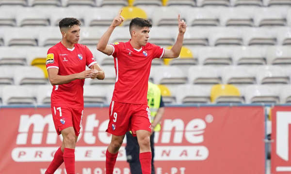 Fran Navarro com grandes atuações na Liga