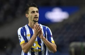 Jogadores do FC Porto ainda vibram a vitória no clássico