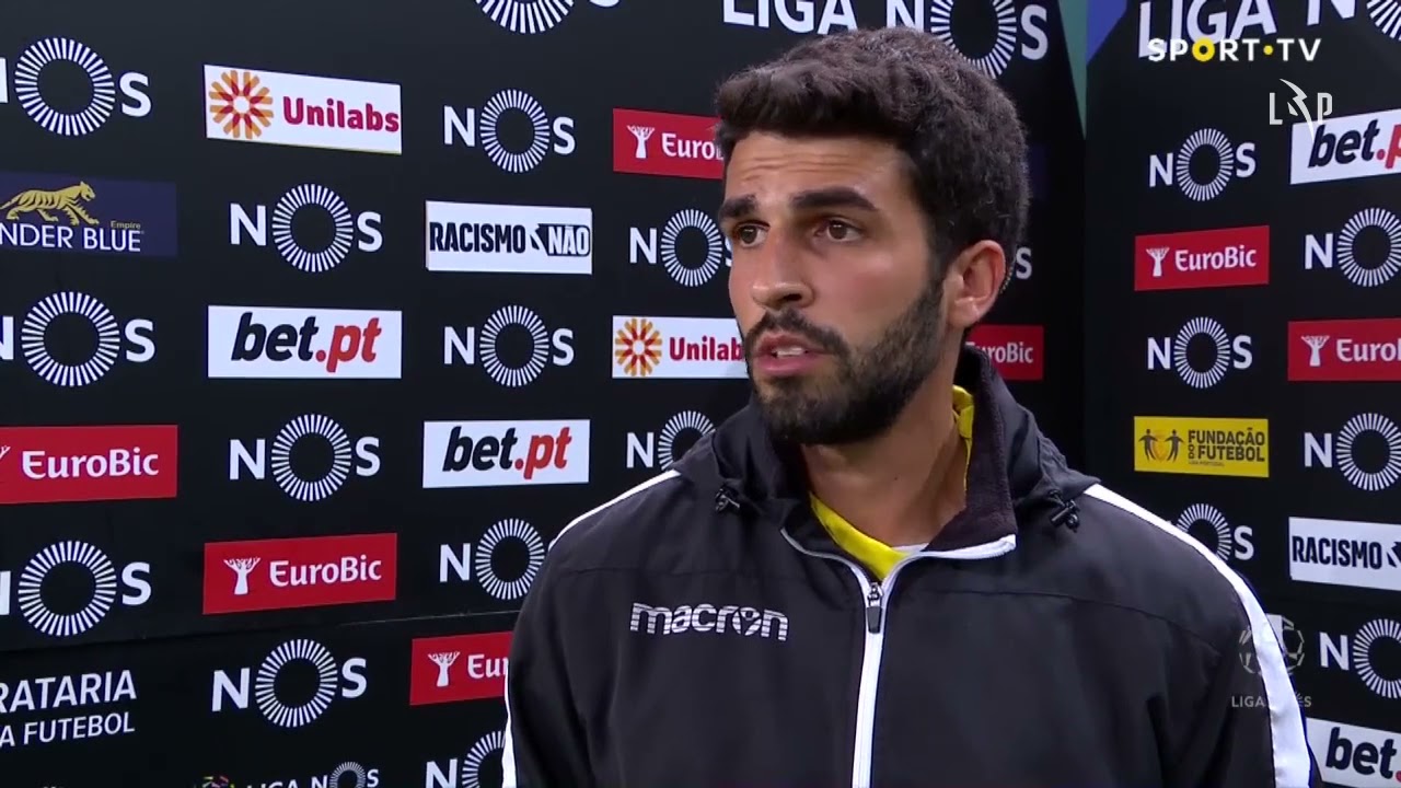 Sporting derrotado e as explicações de Carlos Fernandes