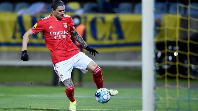 Forlán elogia Darwin e o coloca em grande clube europeu