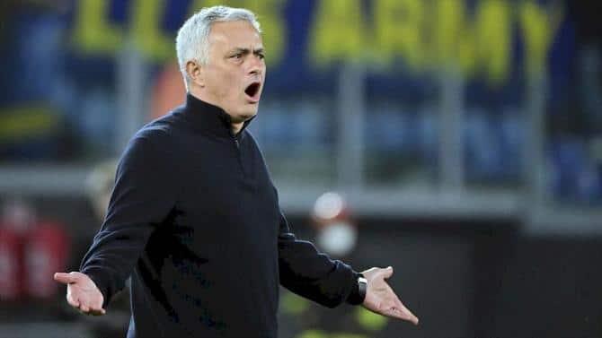 Mourinho dispara contra a arbitragem: “Exigimos respeito”