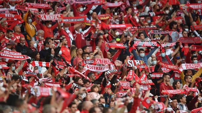 Benfica reclama do Videoarbitro que anulou golo de Darwin