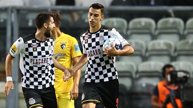 Benfica em acordo com novo avançado