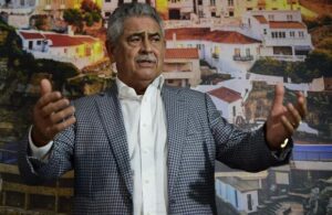 Ex presidente do Benfica garante que não roubou a equipa