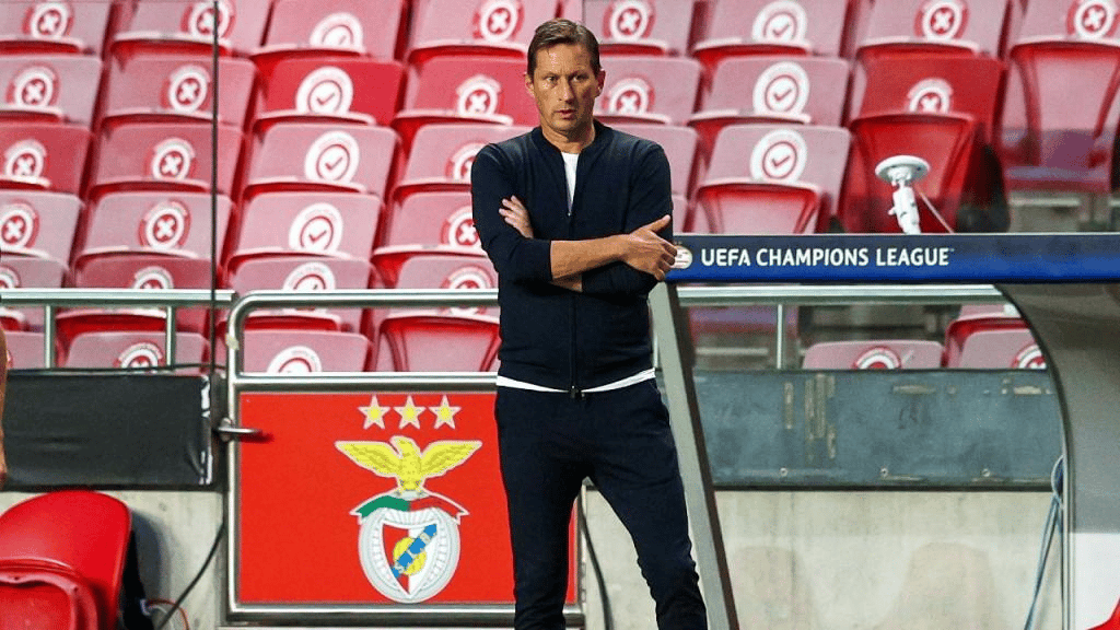 Roger Schmidt já está no seixal e abana estrutura