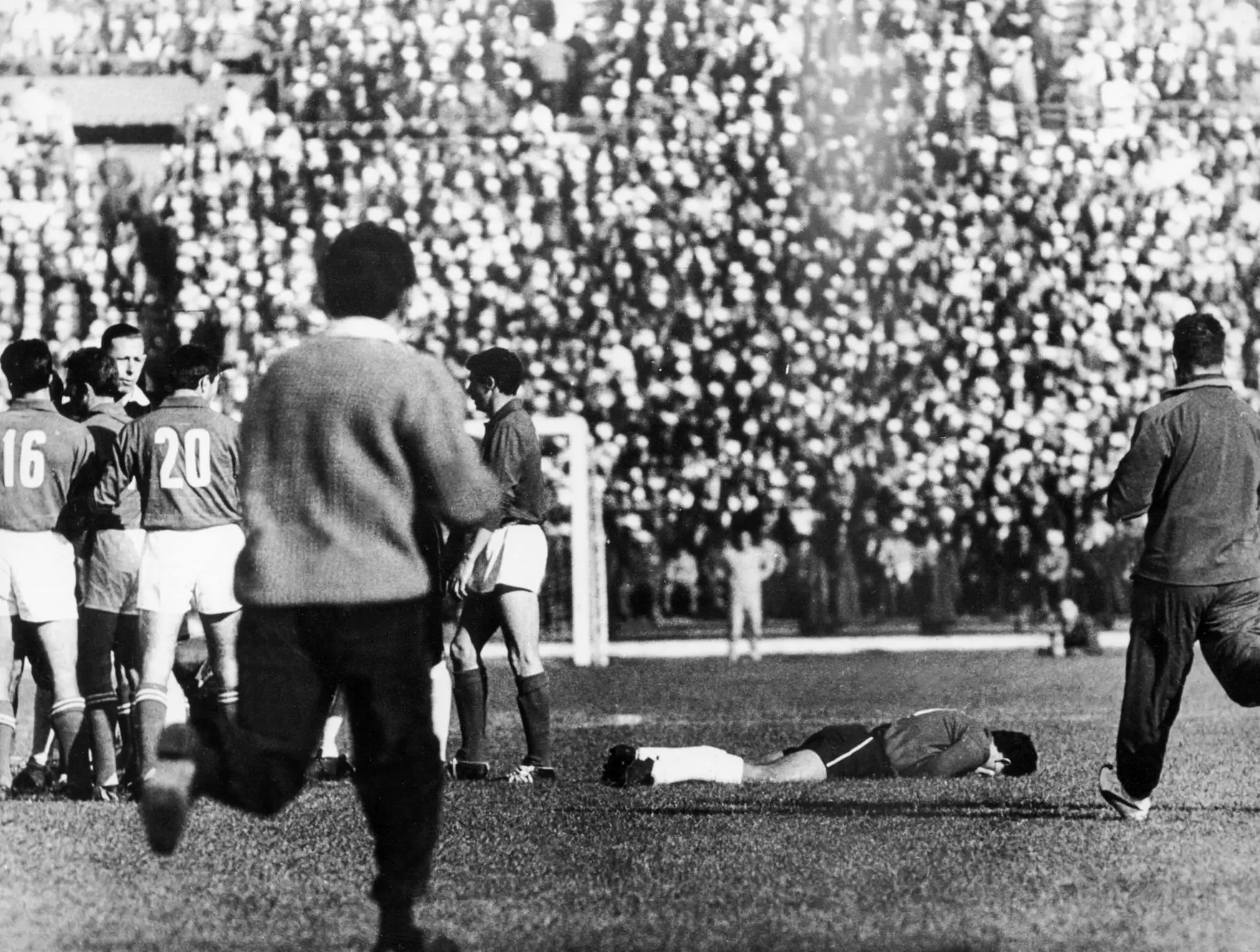 Histórias do Mundial: A Batalha de Santiago, o jogo mais violento da história dos Mundiais (1962)