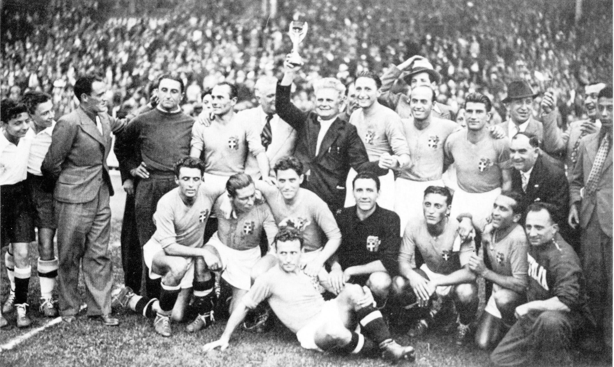 Histórias do Mundial de futebol: O telegrama “Vencer ou Morrer” de Mussolini para a seleção italiana de 1938