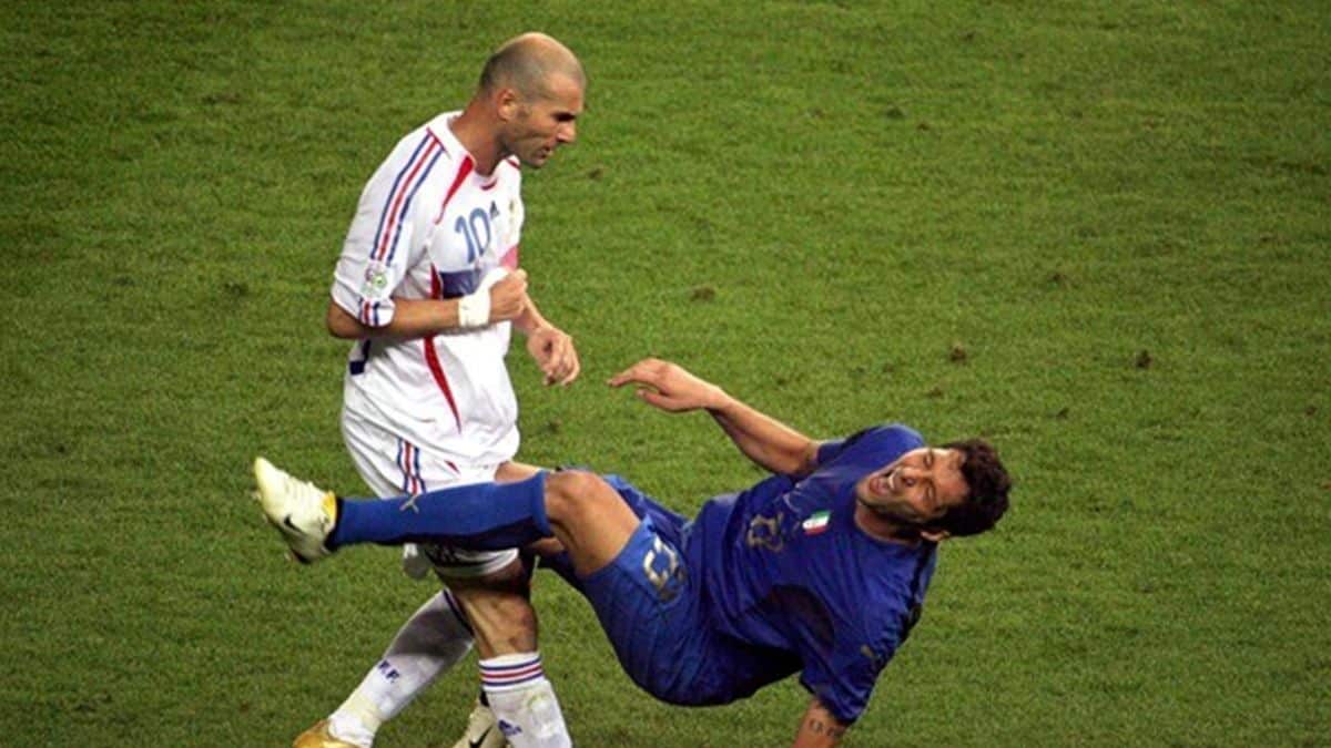 Histórias do Mundial: Zidane termina a carreira com uma cabeçada no Mundial de 2006 (2022)