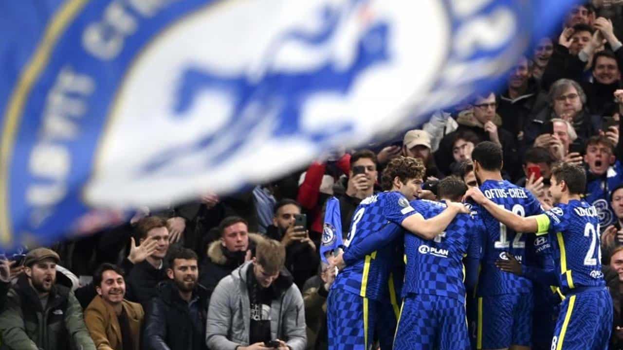 Após rejeitar treinar com o clube, médio está de saída do Benfica