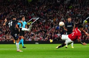 Jogador entre os melhores do mundo pendura as chuteiras