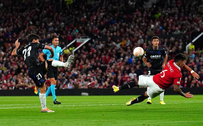 Jogador entre os melhores do mundo pendura as chuteiras