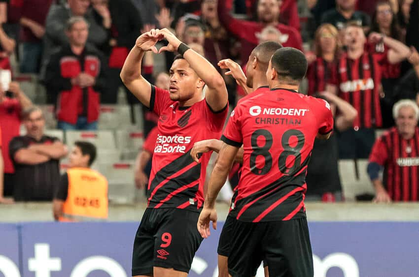 Estrelas brasileiras são reforços do Barcelona e Real Madrid