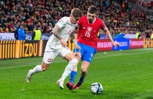 Benfica contrata o lateral mais caro da história do clube