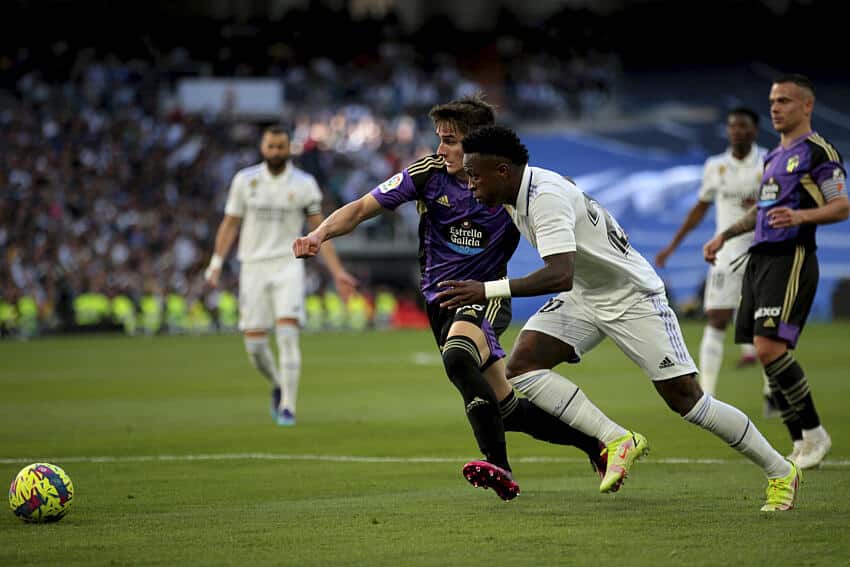 ÚLTIMA HORA: Chegou a Portugal o novo lateral do Sporting!