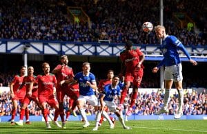 Sem oportunidades em Portugal avançado ruma à Premier League