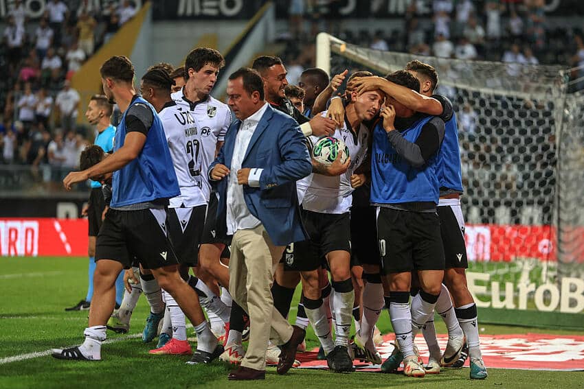 Despedimento e apresentação do novo treinador do Vitória